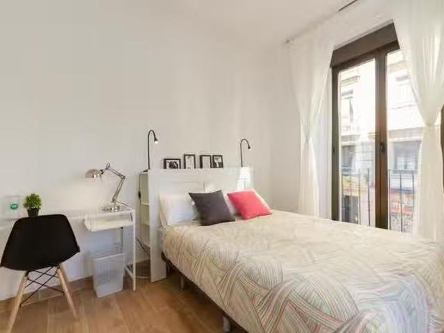 Habitación en Calle de Santa Isabel, Embajadores