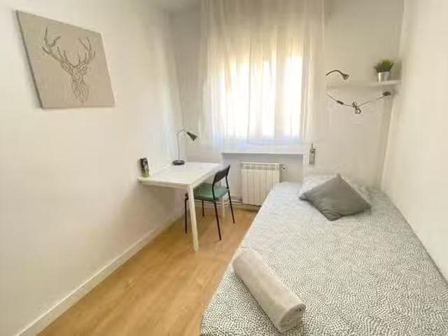 Habitación en Calle de Sierra Carbonera