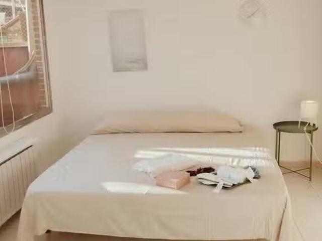 Habitación en Calle de Sierra Carbonera, Palomeras Bajas