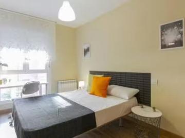 Calle de Turaco, Plaza de Mariano Lanuza