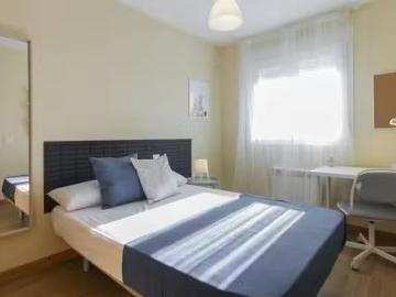 Habitación en Calle de Turaco, Puerta del Ángel