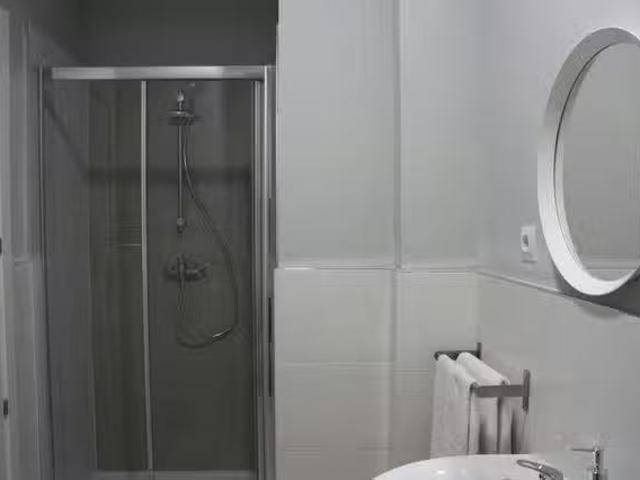 Habitación en Calle de Valencia, Embajadores