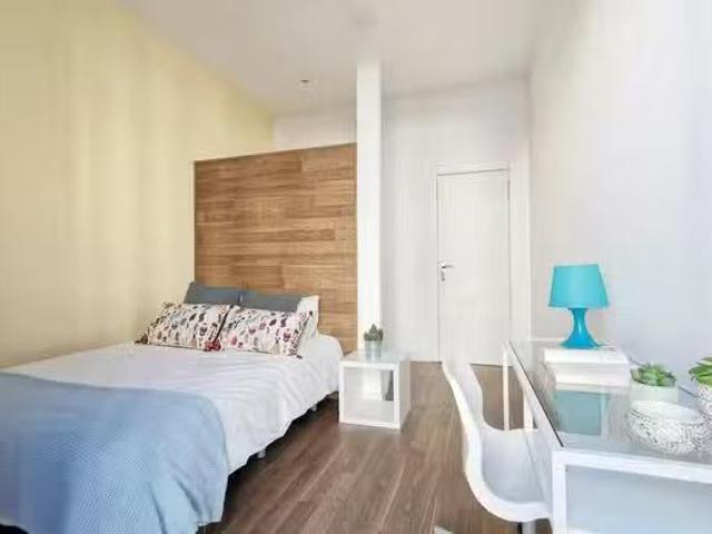 Habitación en Calle de Valencia, Embajadores
