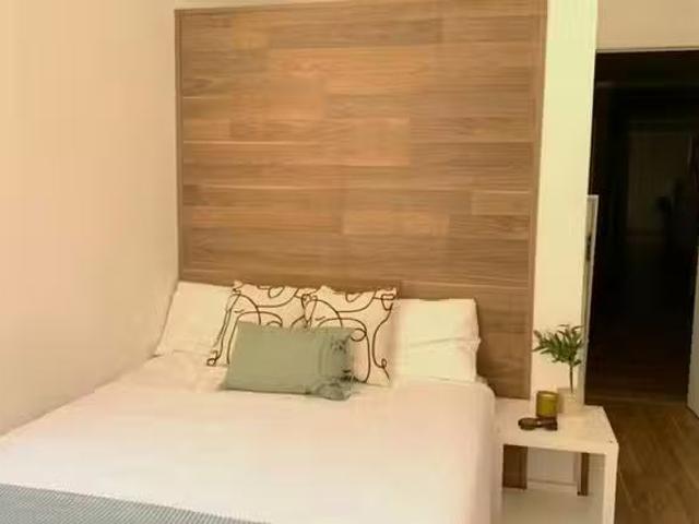 Habitación en Calle de Valencia, Embajadores