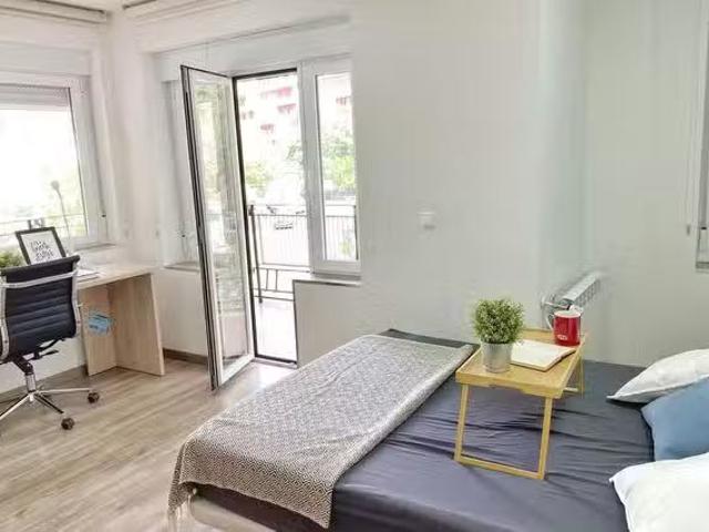 Habitación en Calle del Alcalde López Casero, Quintana