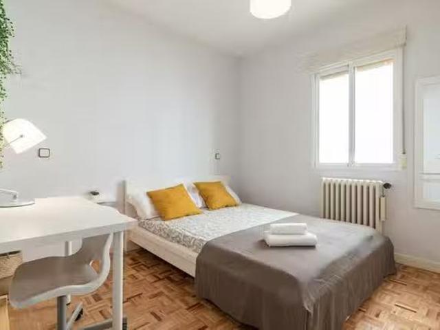 Habitación en Calle del Conde de Vilches, Guindalera