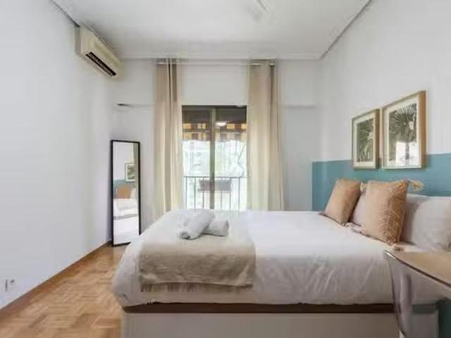 Habitación en Calle del Doctor Fourquet, Centro
