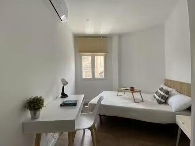Habitación en Calle del Doctor Urquiola, Vista Alegre