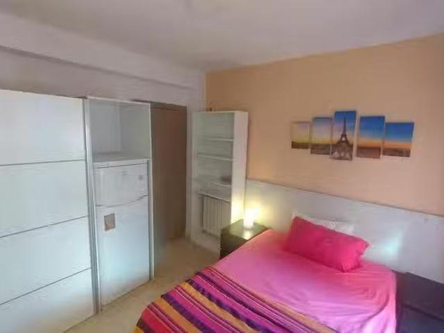 Habitación en Calle del Halcón, Carabanchel