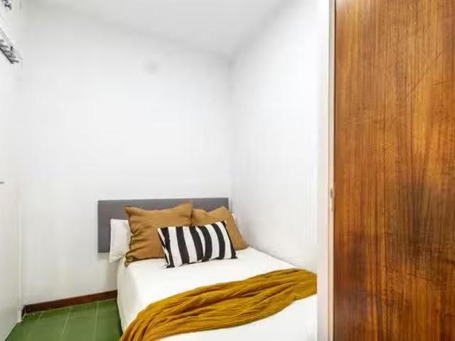 Habitación en Calle del Pez Austral, Estrella