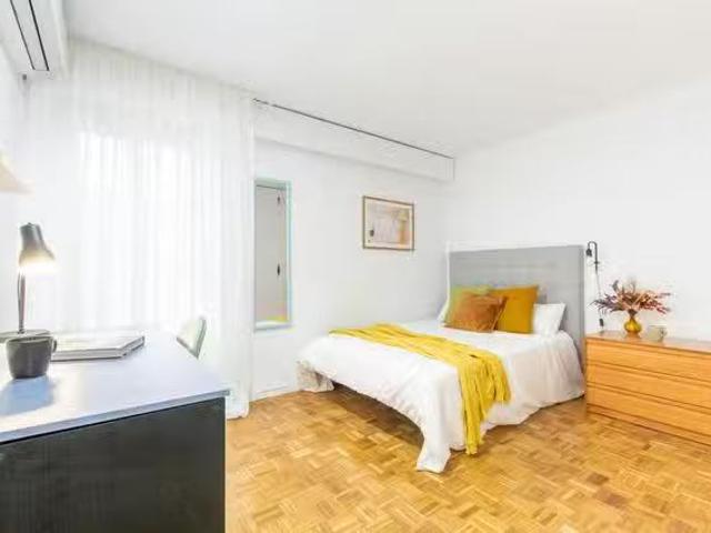Habitación en Calle del Pez Austral, Estrella