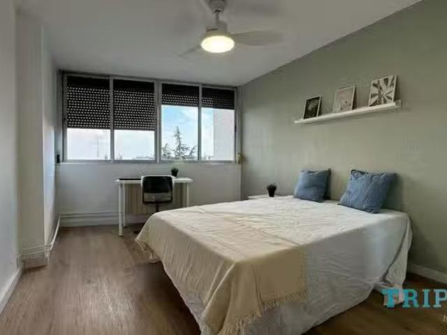 Habitación en Calle del Poeta Blas de Otero, Ciudad Lineal