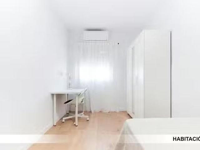 Habitación en Calle Evangelista, Triana Este