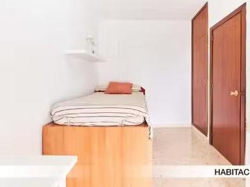 Habitación en Calle Farmaceutico Murillo Herrera