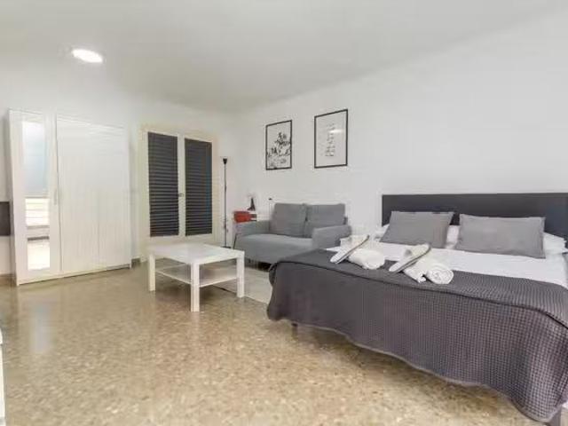 Habitación en Calle Fernández Alarcón, Camino de Antequera