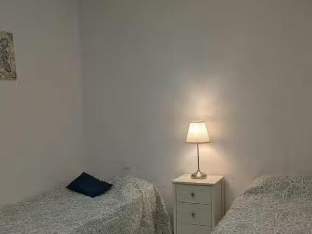 Habitación en Calle Fernández Shaw, Hospital de Mujeres