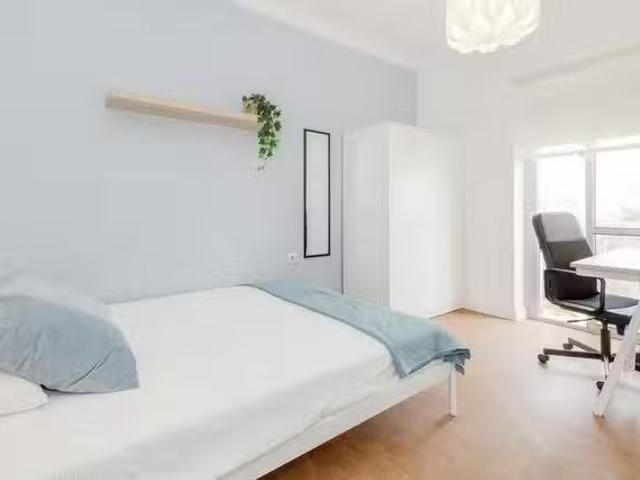 Habitación en Calle Fernando de la Cuadra, Barriada La Plata