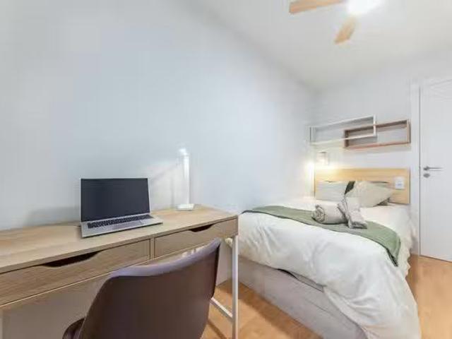 Habitación en Calle General Ros de Olano, Altozano Conde Lumia.