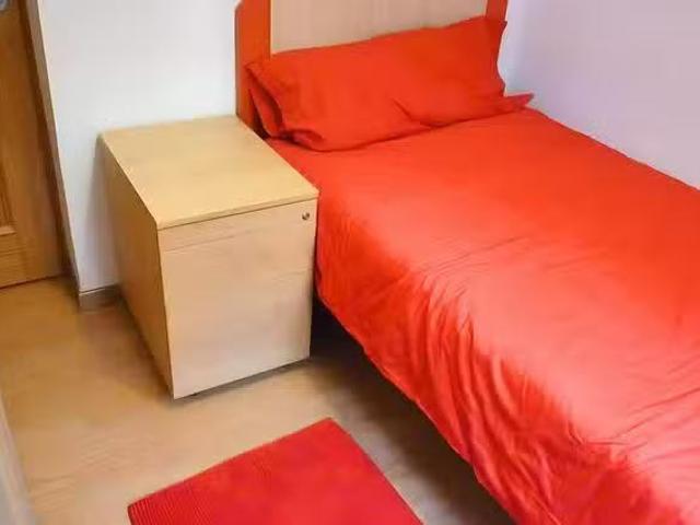 Habitación en Calle Hortensia