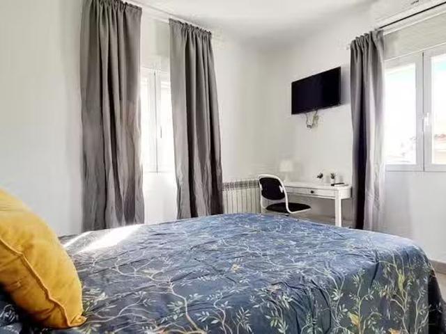 Habitación en Calle Jerónima Llorente, Bellas Vistas