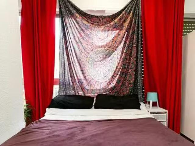 Habitación en Calle Luis Braille, Figares