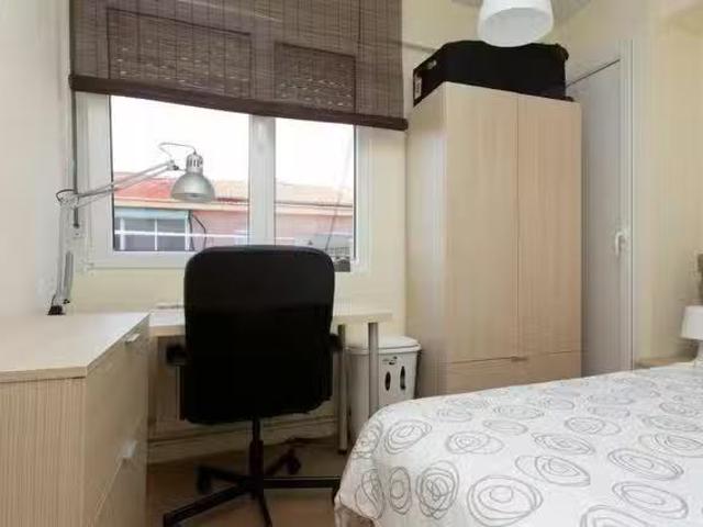 Habitación en Calle Lilas