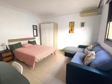 Habitación en Calle Parras, Casco Antiguo