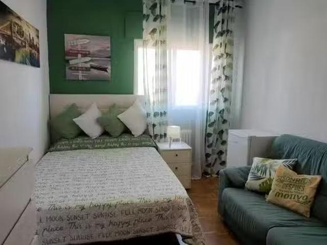 Habitación en Calle Pedro del Campo, Junta Municipal 3