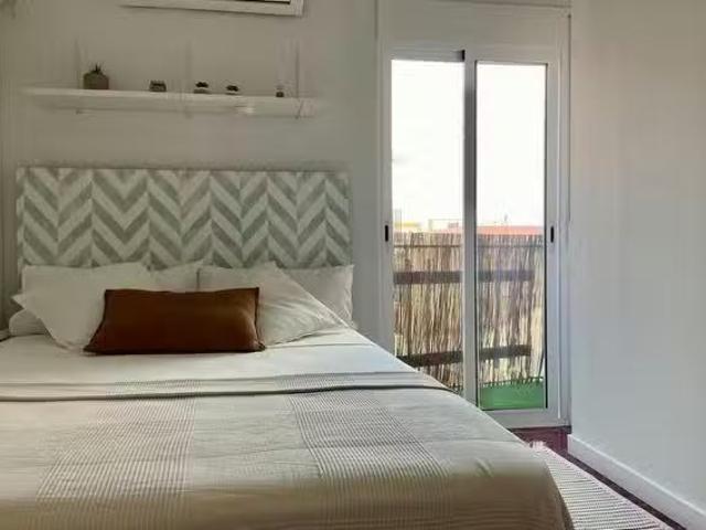 Habitación en Calle Pintor Matarana, Benicalap