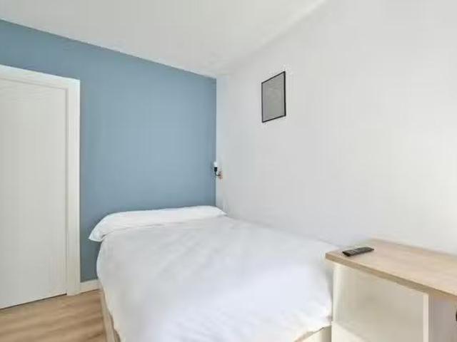 Habitación en Calle Pintores, Vidal