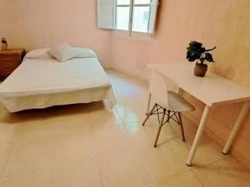 Habitación en Calle Poeta Blas de Loma, San Blas Santo Domingo