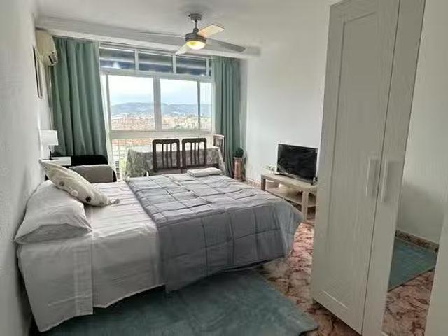Habitación en Calle Princesa, Huelin