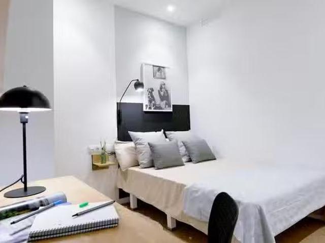 Habitación en Calle Salamanca, Gran Vía