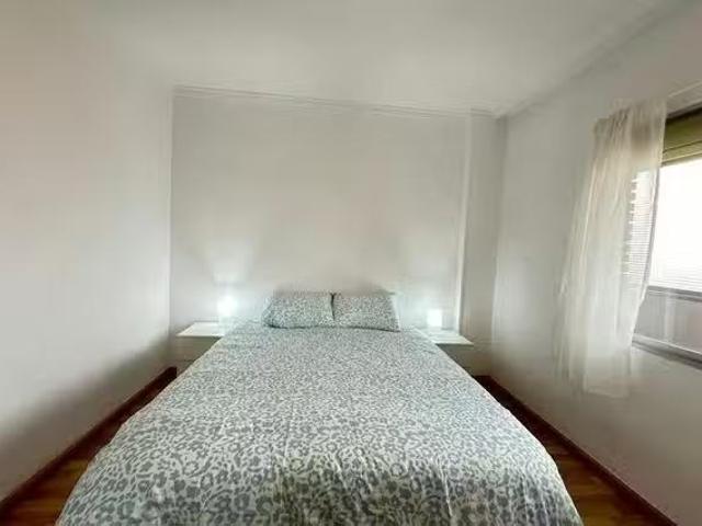 Habitación en Calle San Asturio Serrano, Junta Municipal 2