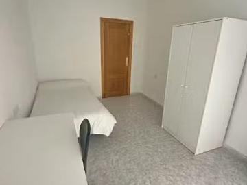 Habitación en Calle San José, Casillas