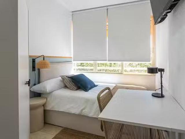 Habitación en Calle San Juan Bosco, Ensanche Diputación