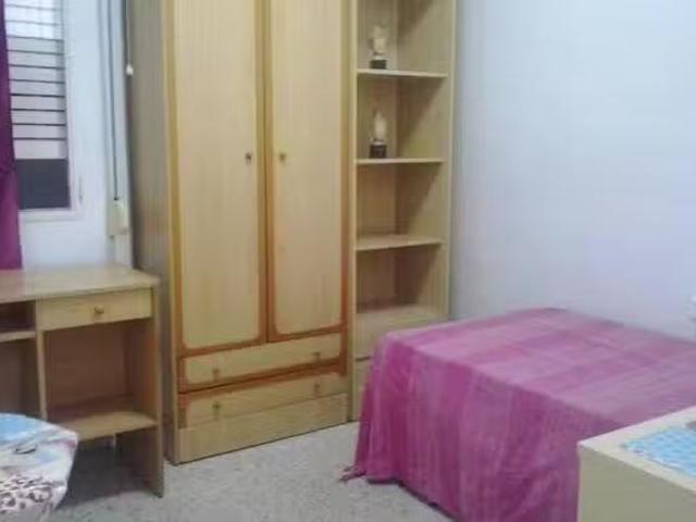 Habitación en Calle San Millán, Distrito Centro