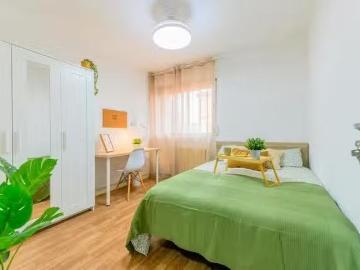 Habitación en Calle Toledo
