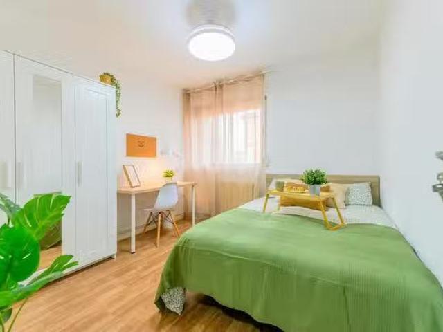 Habitación en Calle Toledo