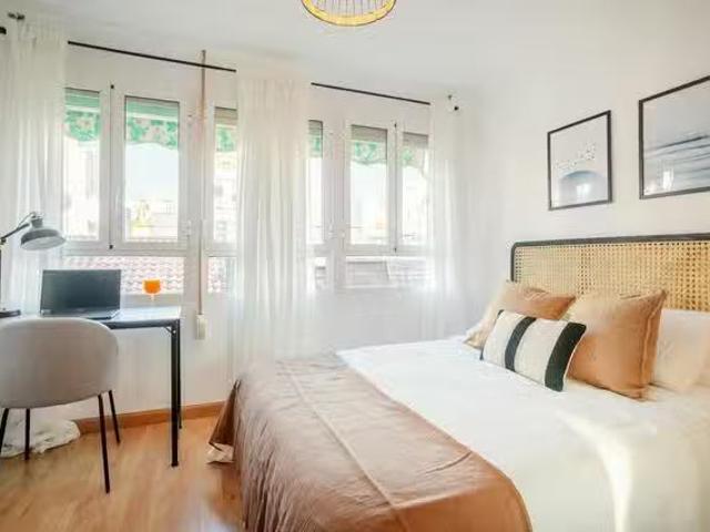 Habitación en Calle Valdés, Centro