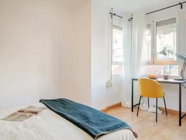 Habitación en Calle Valdés, Centro