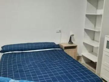 Habitación en Carrer Vall de Laguar, Les Tendetes