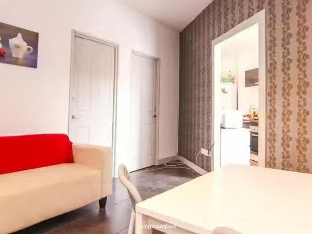 Habitación en Carrer Castelló, Russafa
