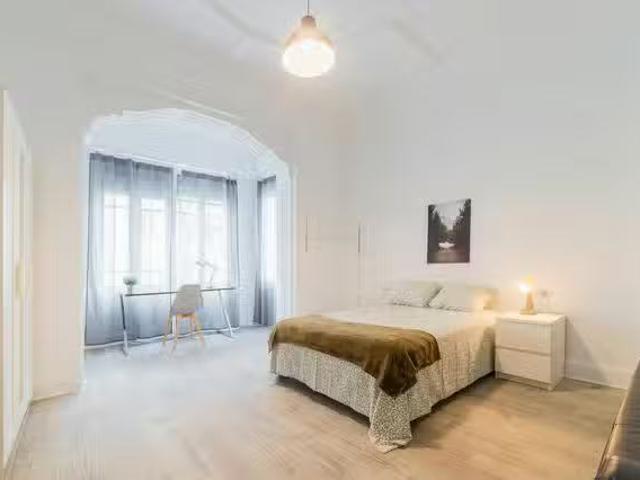 Habitación en Carrer Conca, Arrancapins