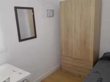 Habitación en Carrer d'Albocàsser