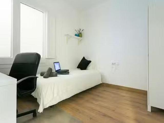 Habitación en Carrer d'Alí bei, Fort Pienc