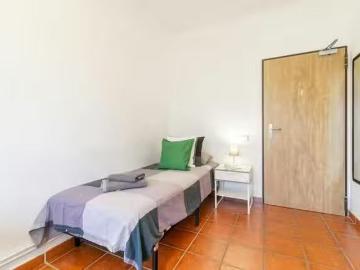 Habitación en Carrer d'Alonso Cano