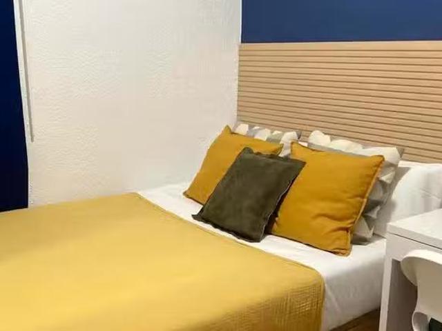 Habitación en Carrer de Tossa