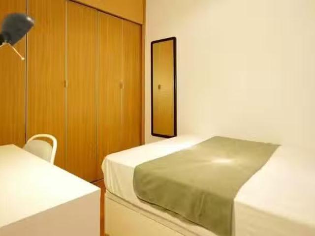 Habitación en Carrer de València
