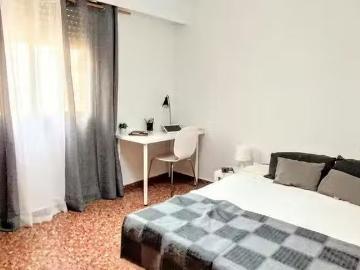 Habitación en Carrer de Vázquez de Mella